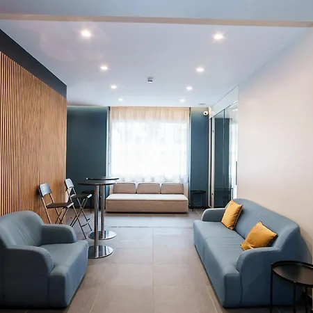 Отель Colombo 4*