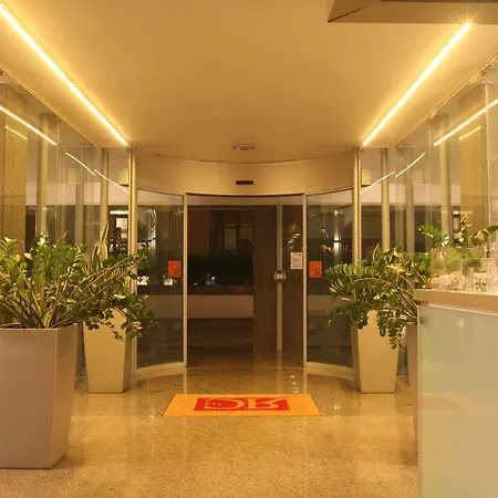 Colombo Отель 4*