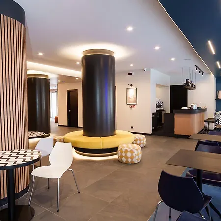 Hotel Colombo 4*