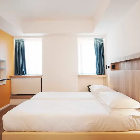 Colombo 4* ローマ