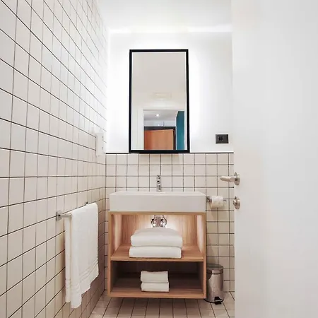 Colombo 4*