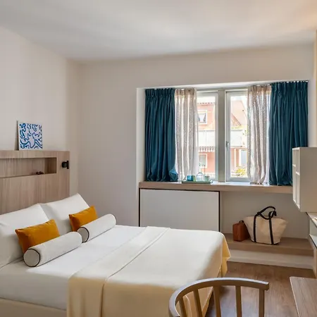 Colombo Hotel 4*
