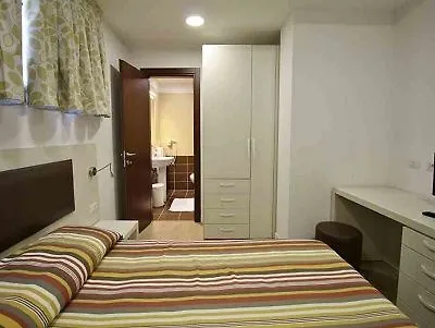 Colombo 4*
