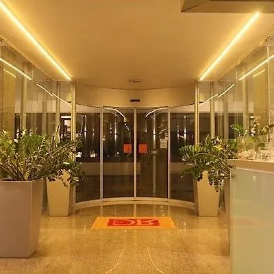 Colombo 4*