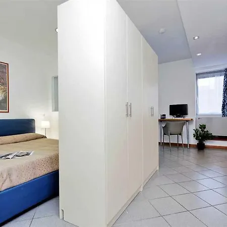 Colombo 4*