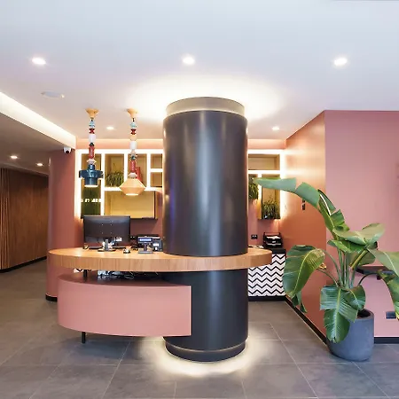 ホテル Colombo 4*